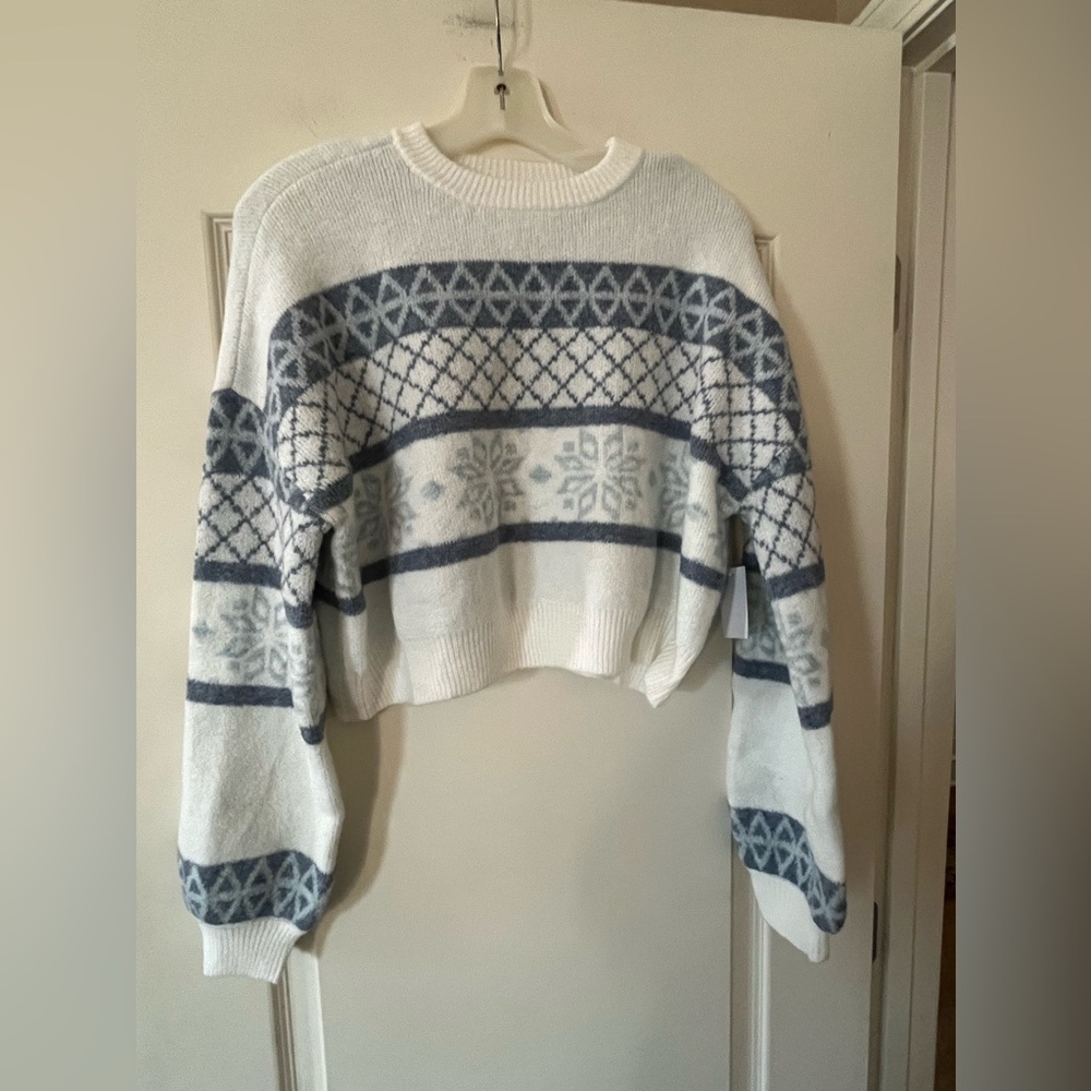 New! Pacsun Women's White and Blue Patterned Winter Sweater Cropped Medium - Picture 14 of 15
